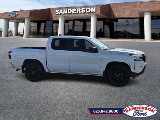 Used 2023 Nissan Frontier SV w/ Midnight Edition Package image 2