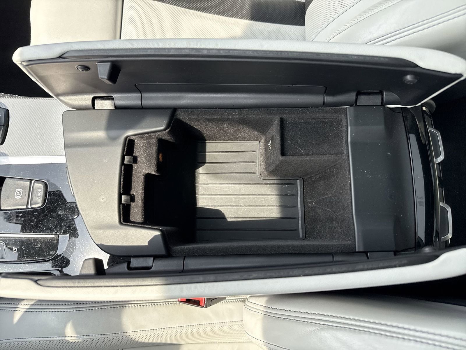 Used 2020 BMW M5 w/ Executive Package image 22