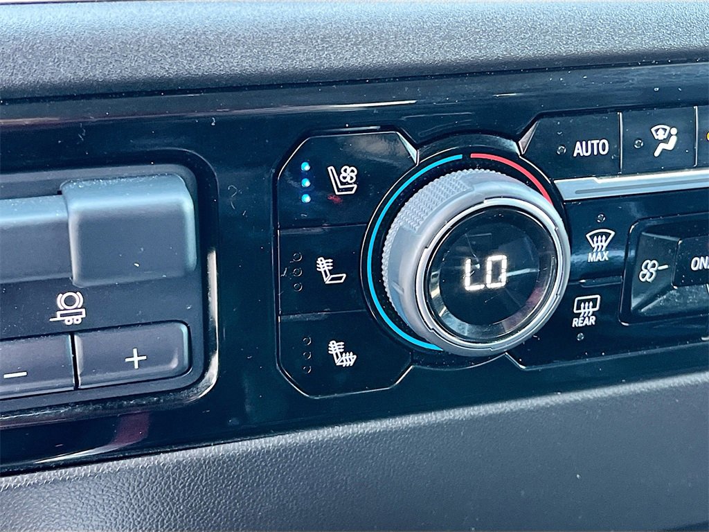 Used 2022 Chevrolet Silverado 1500 LTZ w/ LTZ Convenience Package II image 21