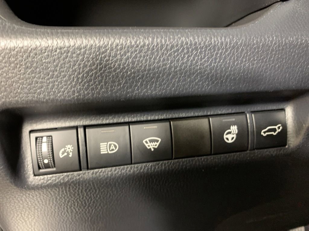 Used 2022 Toyota RAV4 XLE w/ Convenience Package AWD/4WD image 18