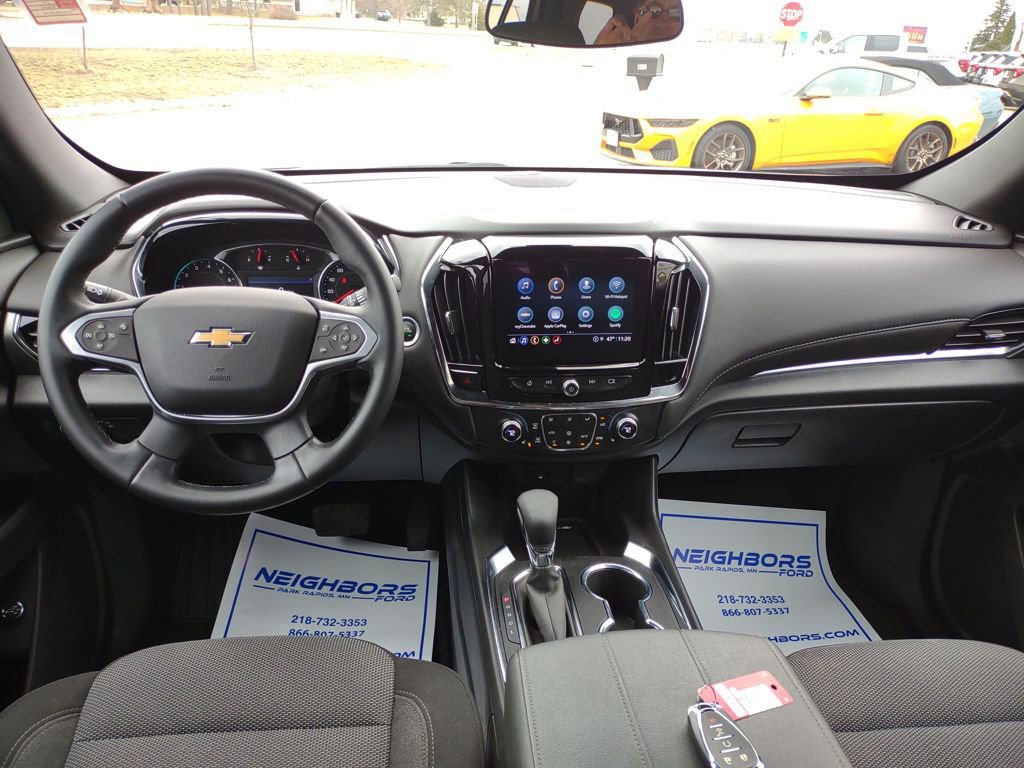 Used 2023 Chevrolet Traverse LT AWD/4WD image 12