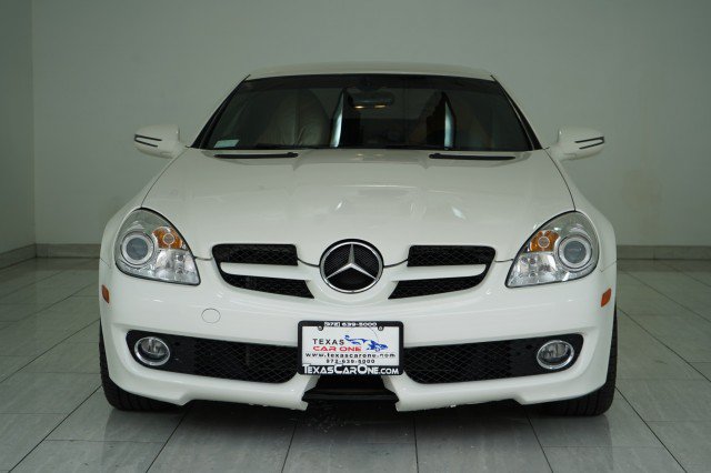 Used 2009 Mercedes-Benz SLK 300 image 2