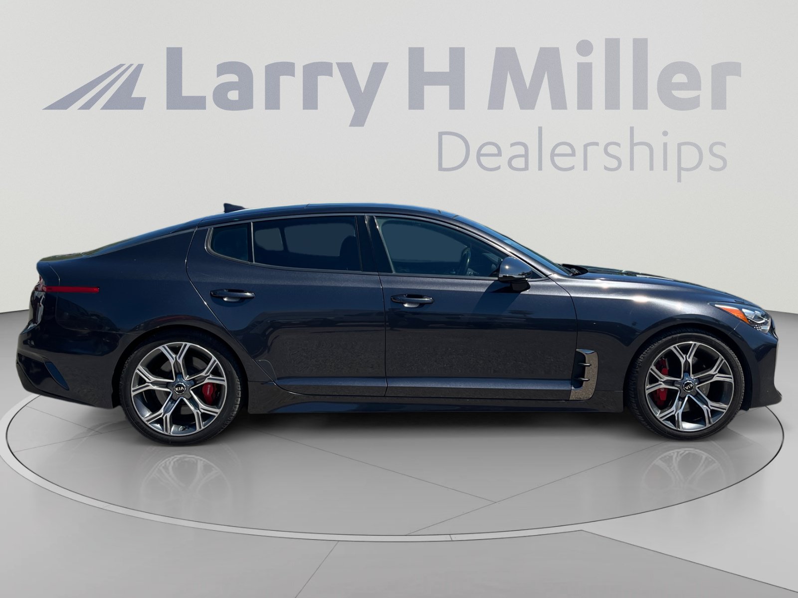 Used 2021 Kia Stinger GT2 RWD image 6