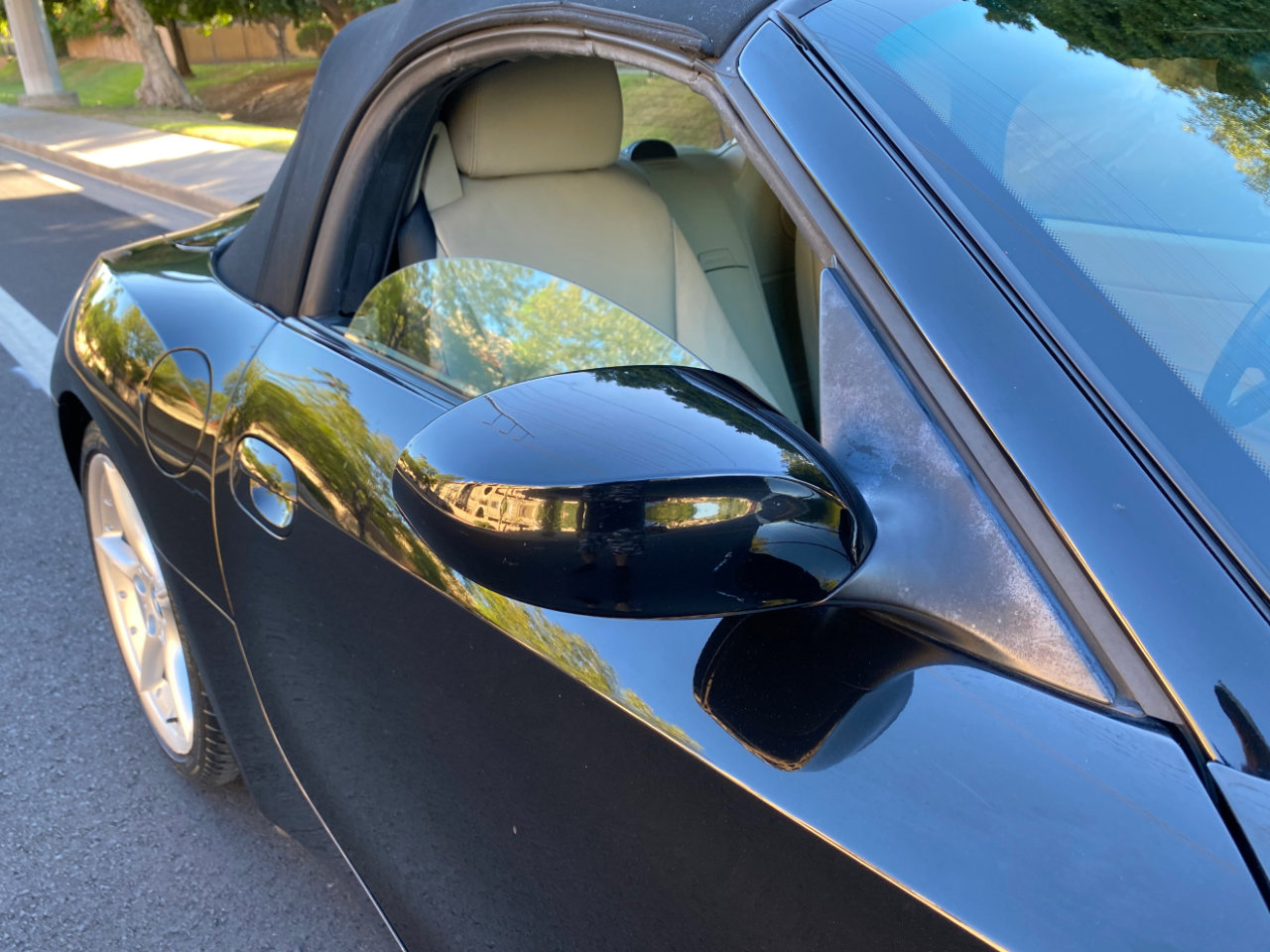 Used 2006 BMW Z4 3.0si image 9