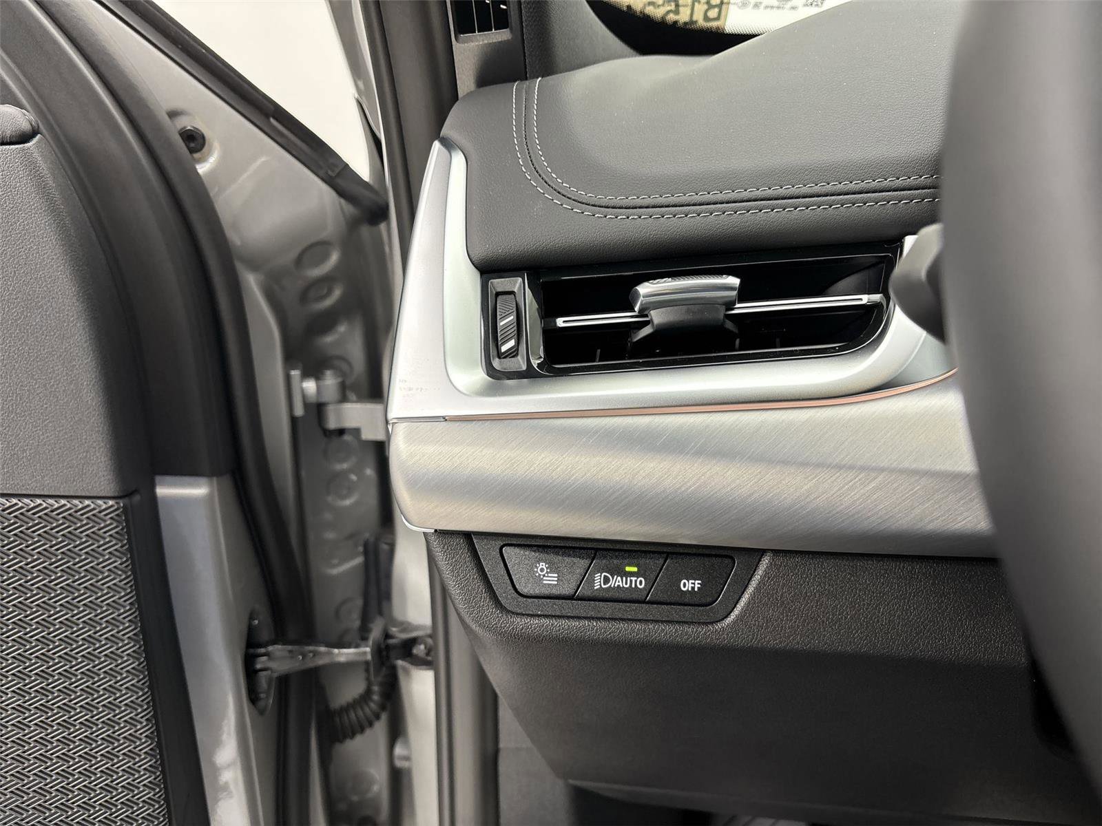New 2026 BMW X1 xDrive28i w/ Convenience Package image 31