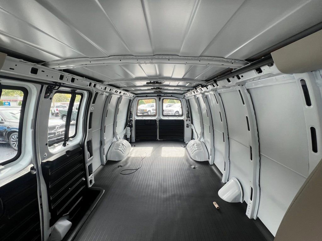New 2025 Chevrolet Express 2500 Extended w/ Driver Convenience Package image 10