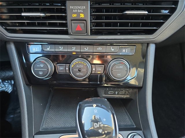 Used 2022 Volkswagen Jetta SE image 26