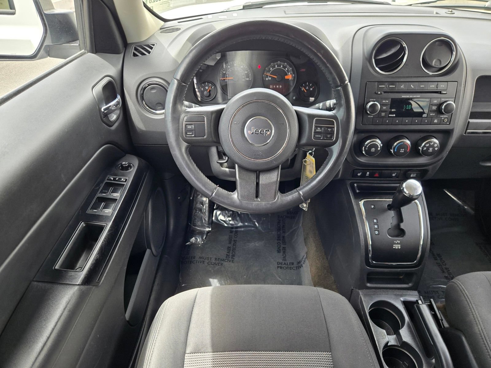 Used 2017 Jeep Patriot Latitude AWD/4WD image 15