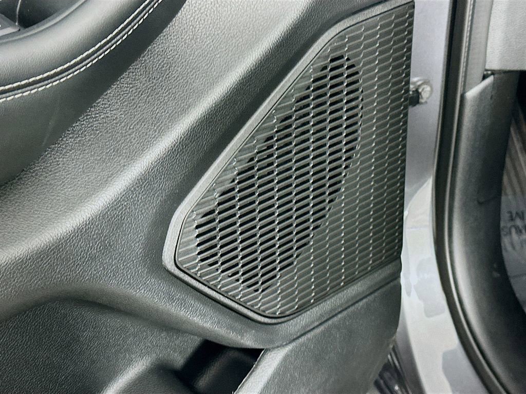 Certified 2024 Jeep Grand Cherokee Altitude image 29