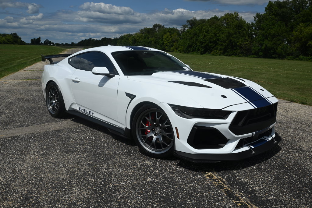 New 2026 Ford Mustang GT Premium w/ GT Performance Package RWD image 2