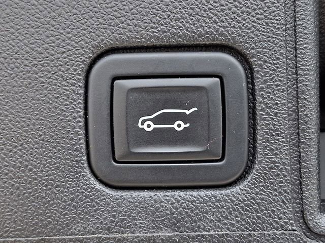 Used 2023 GMC Terrain SLT AWD/4WD image 31