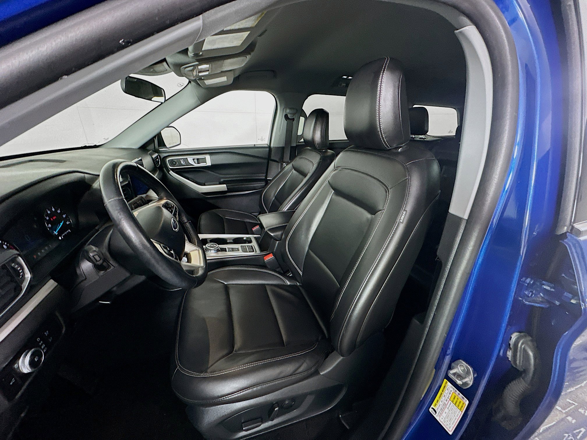 Used 2023 Ford Explorer XLT w/ Equipment Group 202A image 13