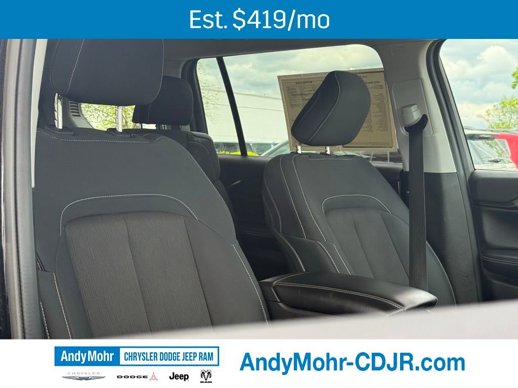 Used 2023 Jeep Grand Cherokee L Laredo w/ Luxury Tech Group I AWD/4WD image 40
