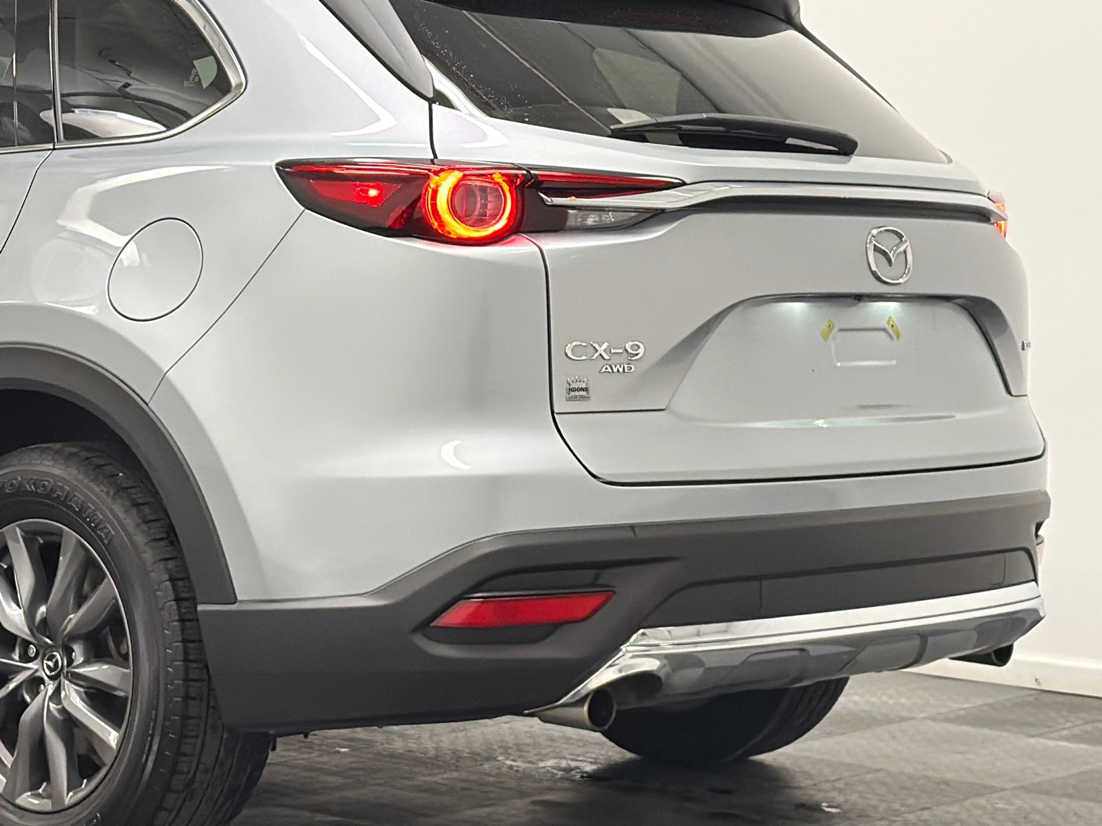 Used 2023 MAZDA CX-9 Touring image 7