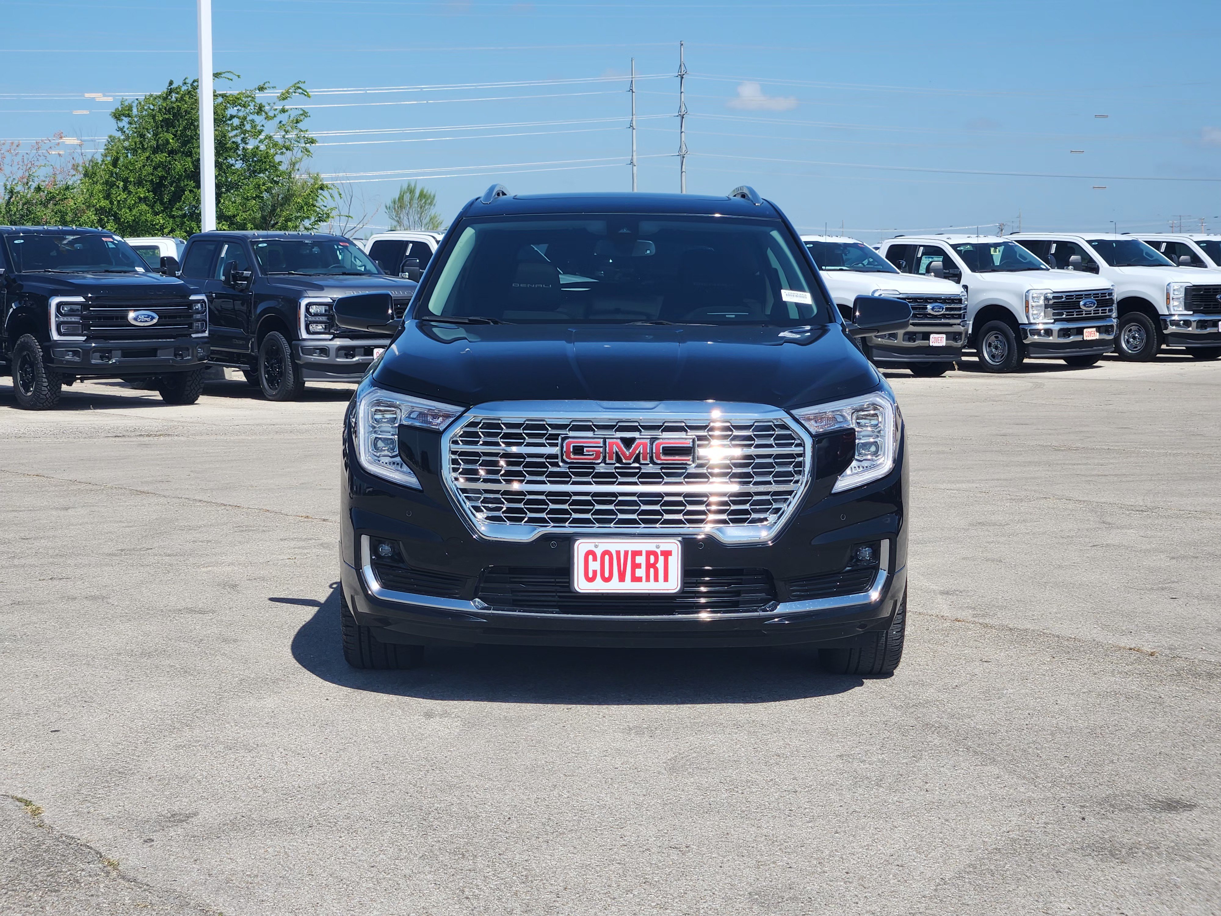 Used 2023 GMC Terrain Denali AWD/4WD image 2