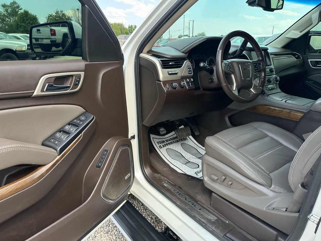Used 2019 GMC Yukon Denali w/ Denali Ultimate Package AWD/4WD image 30