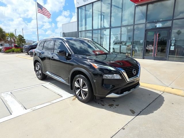 Used 2023 Nissan Rogue Platinum w/ Platinum Premium Package image 2