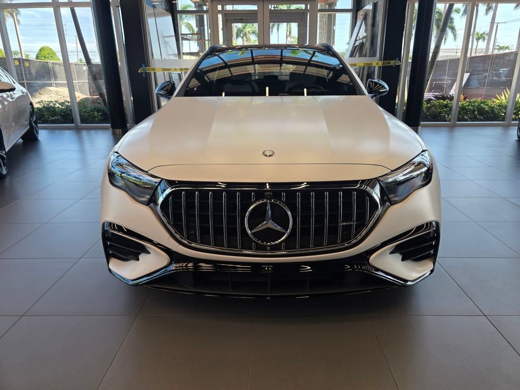 New 2026 Mercedes-Benz E 53 AMG e 4MATIC Wagon image 2