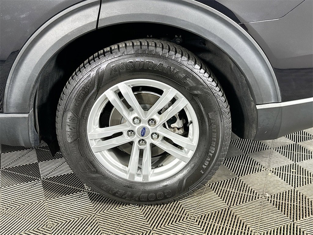 Used 2022 Ford Explorer XLT image 33