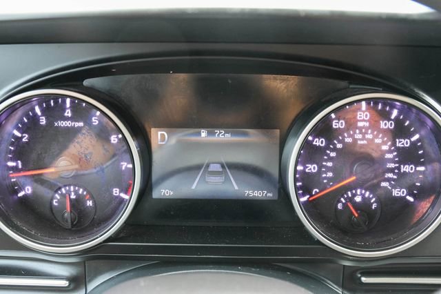 Used 2023 Kia Carnival LX FWD image 26