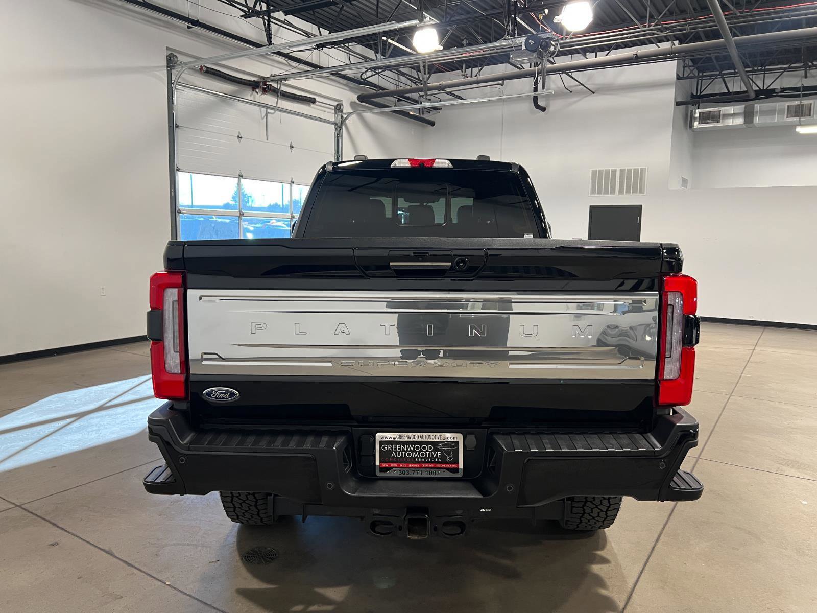 Used 2023 Ford F350 Platinum w/ Tremor Off-Road Package image 4