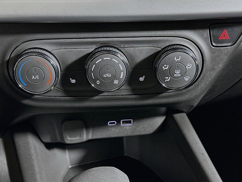 Used 2024 Chevrolet Trax LS w/ LS Convenience Package image 16