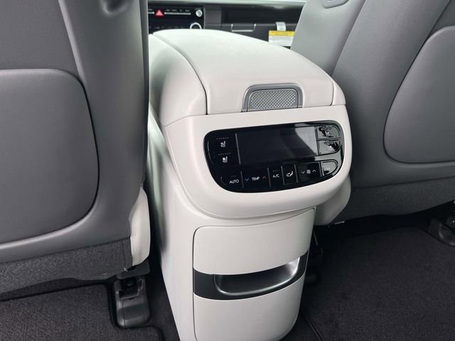 New 2026 Hyundai Ioniq 9 Calligraphy image 17
