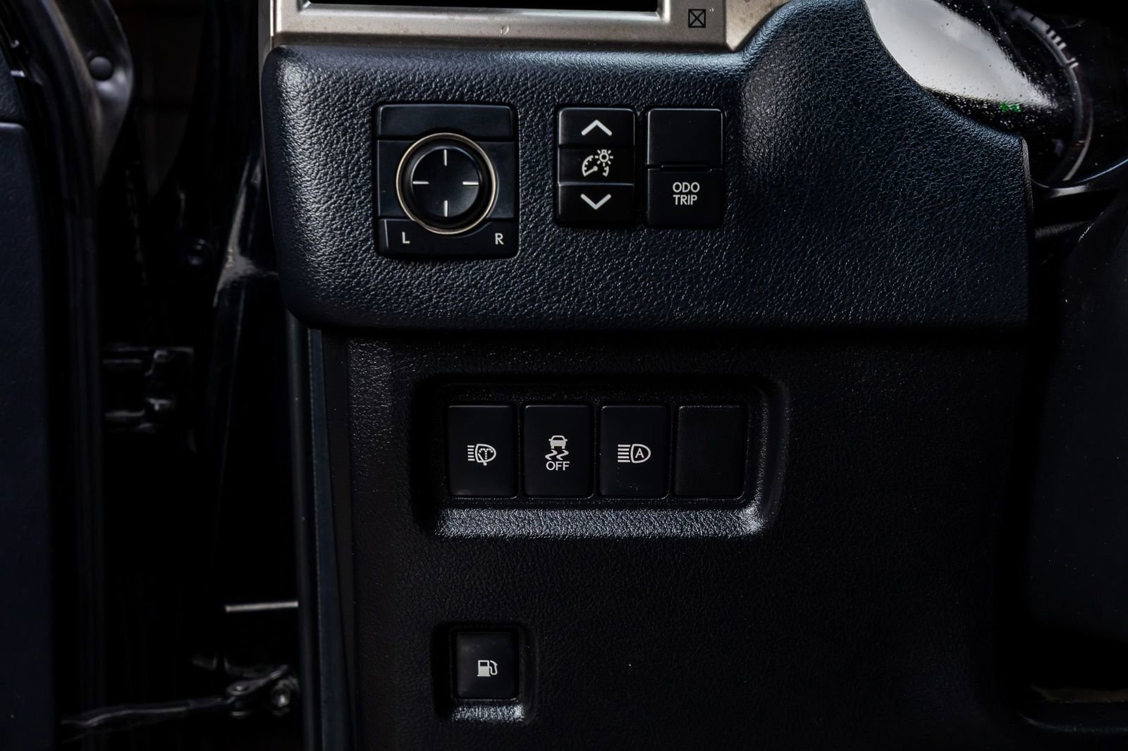Used 2020 Lexus GX 460 Premium w/ Premium Package AWD/4WD image 22