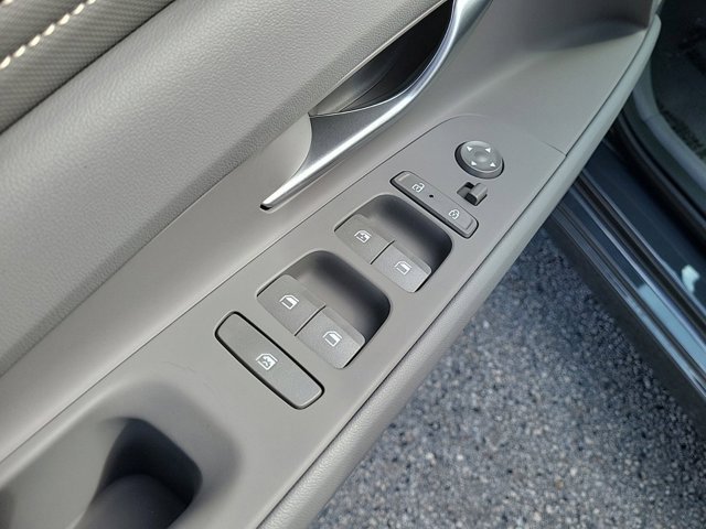 Certified 2025 Hyundai Elantra SEL image 16