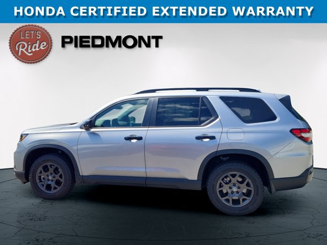 Certified 2025 Honda Pilot TrailSport image 9