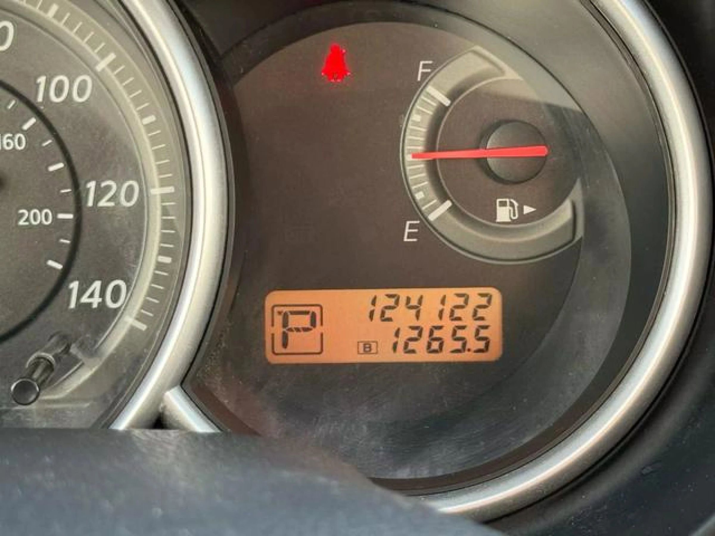 Used 2012 Nissan Versa SL image 33