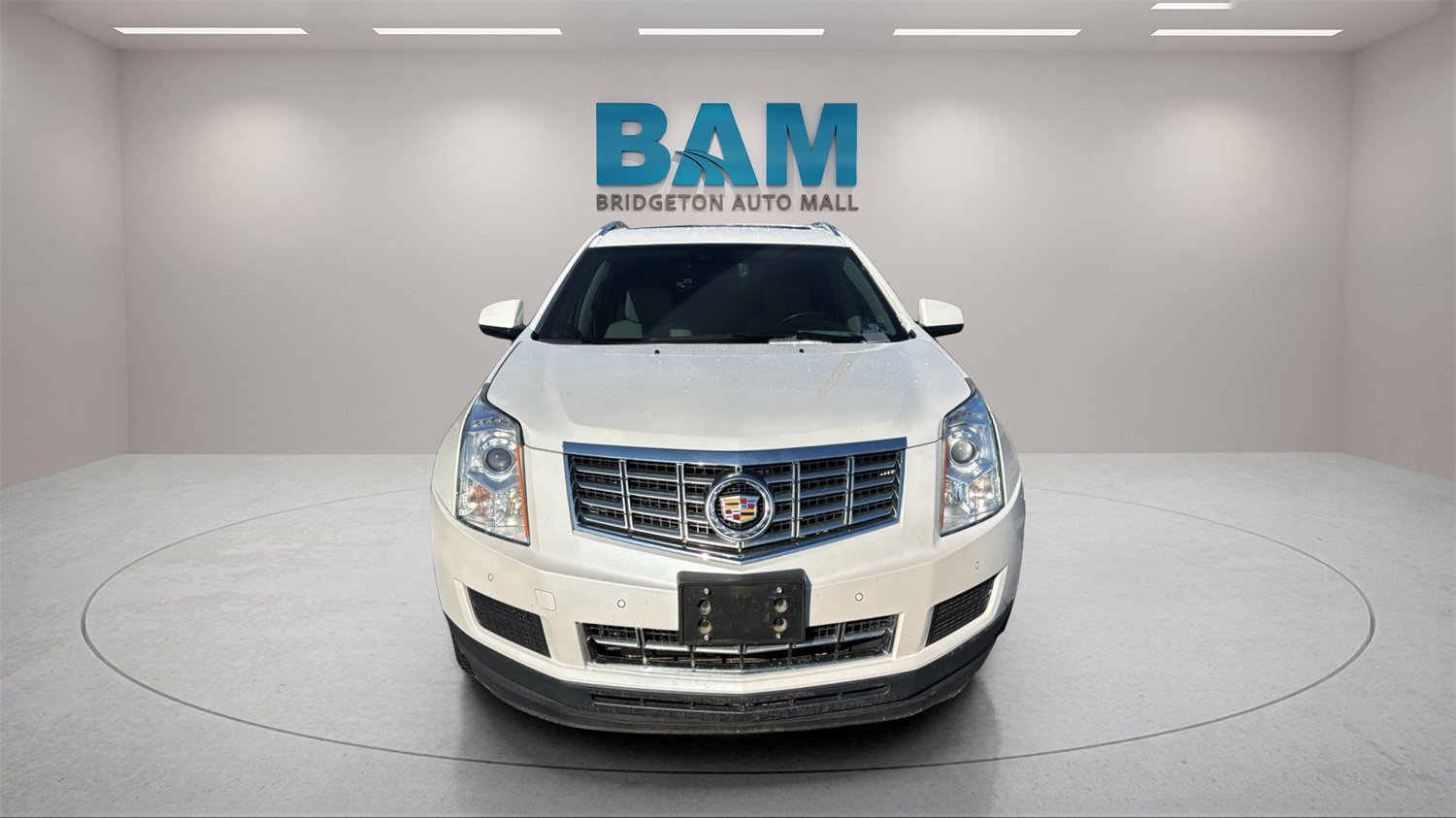 Used 2015 Cadillac SRX Luxury w/ Driver Awareness Package image 2