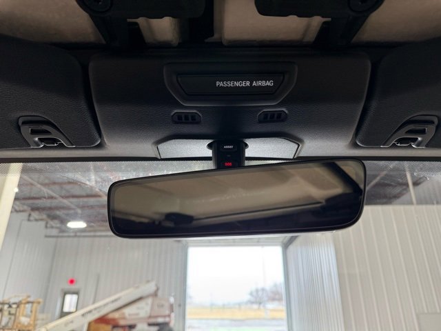 Used 2018 Jeep Wrangler Unlimited Sahara w/ Uconnect 4C Nav & Sound Group image 24