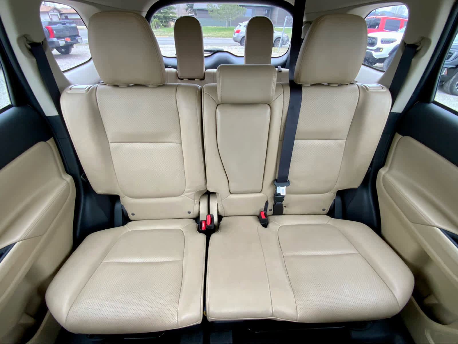 Used 2018 Mitsubishi Outlander SEL AWD/4WD image 27