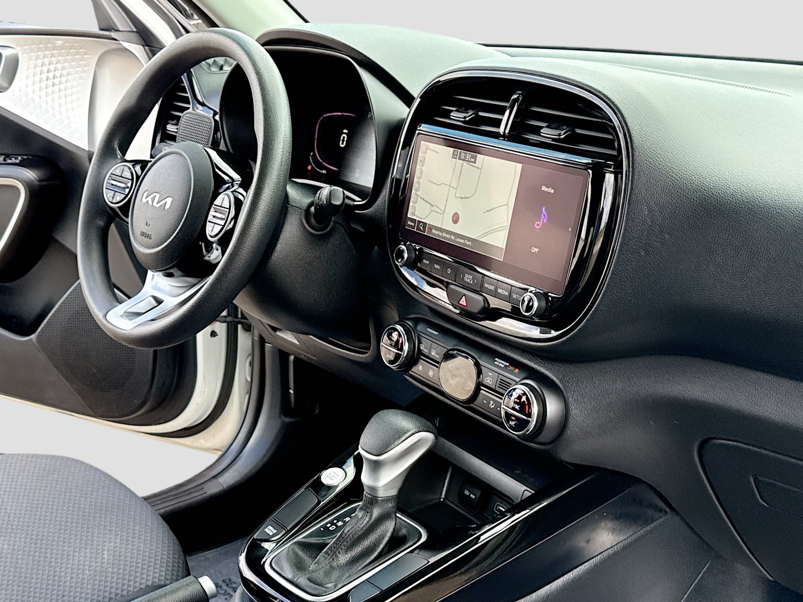 Used 2023 Kia Soul S FWD image 5