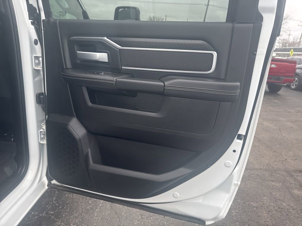 Used 2025 RAM 2500 Big Horn image 34