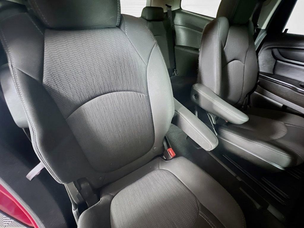 Used 2014 Chevrolet Traverse LT image 26