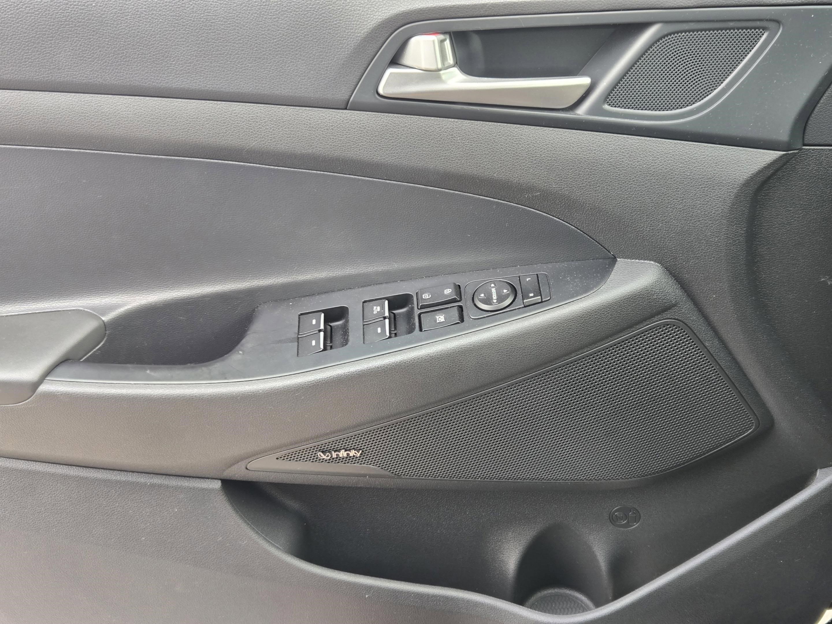 Used 2020 Hyundai Tucson Limited w/ Cargo Package FWD image 16