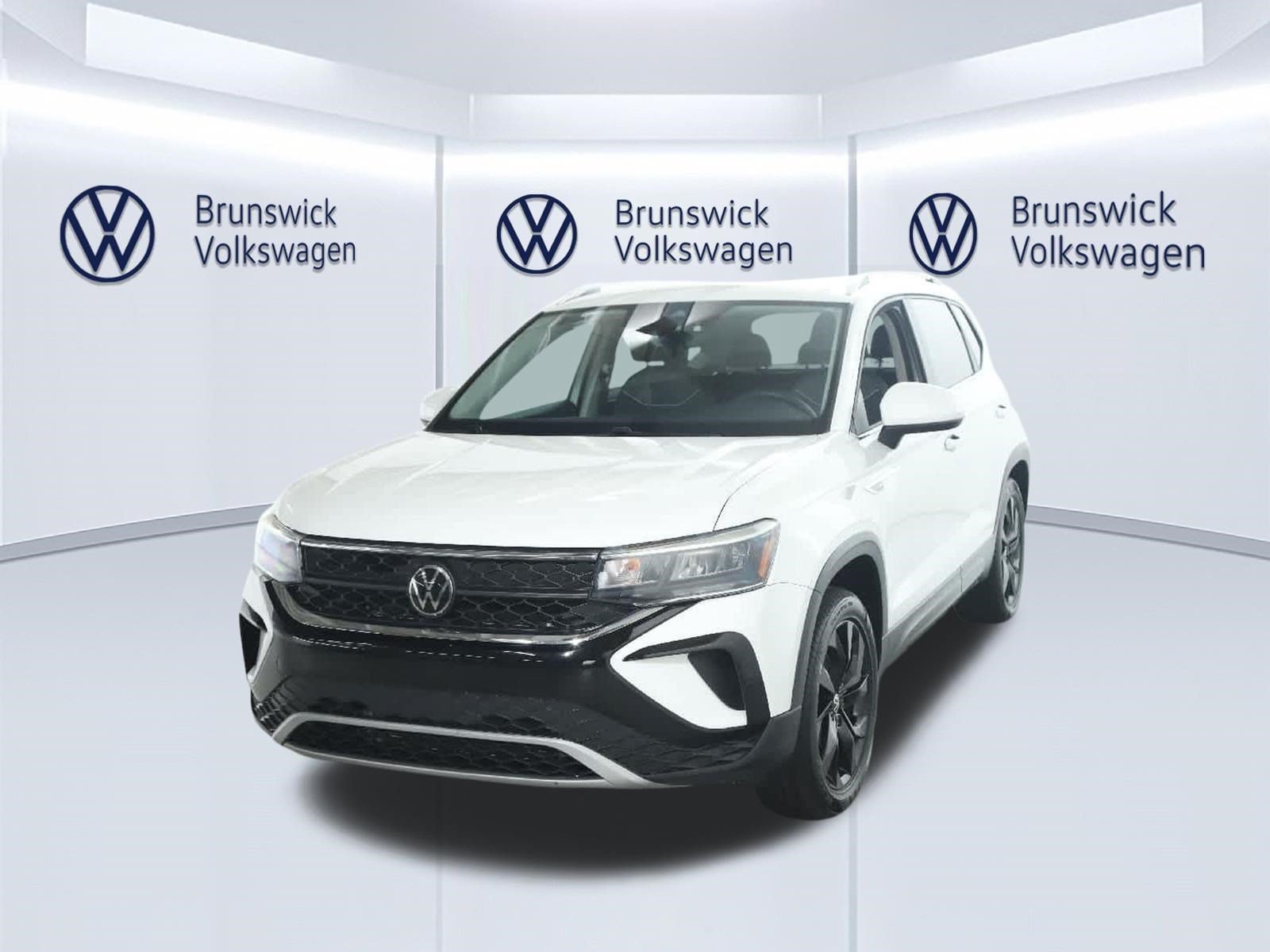 Certified 2023 Volkswagen Taos SE w/ Black Wheel Package AWD/4WD image 1
