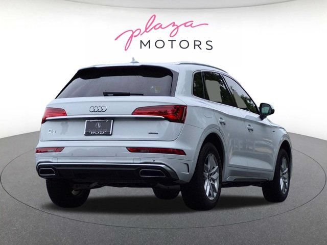 Certified 2023 Audi Q5 2.0T Premium w/ Convenience Package AWD/4WD image 5