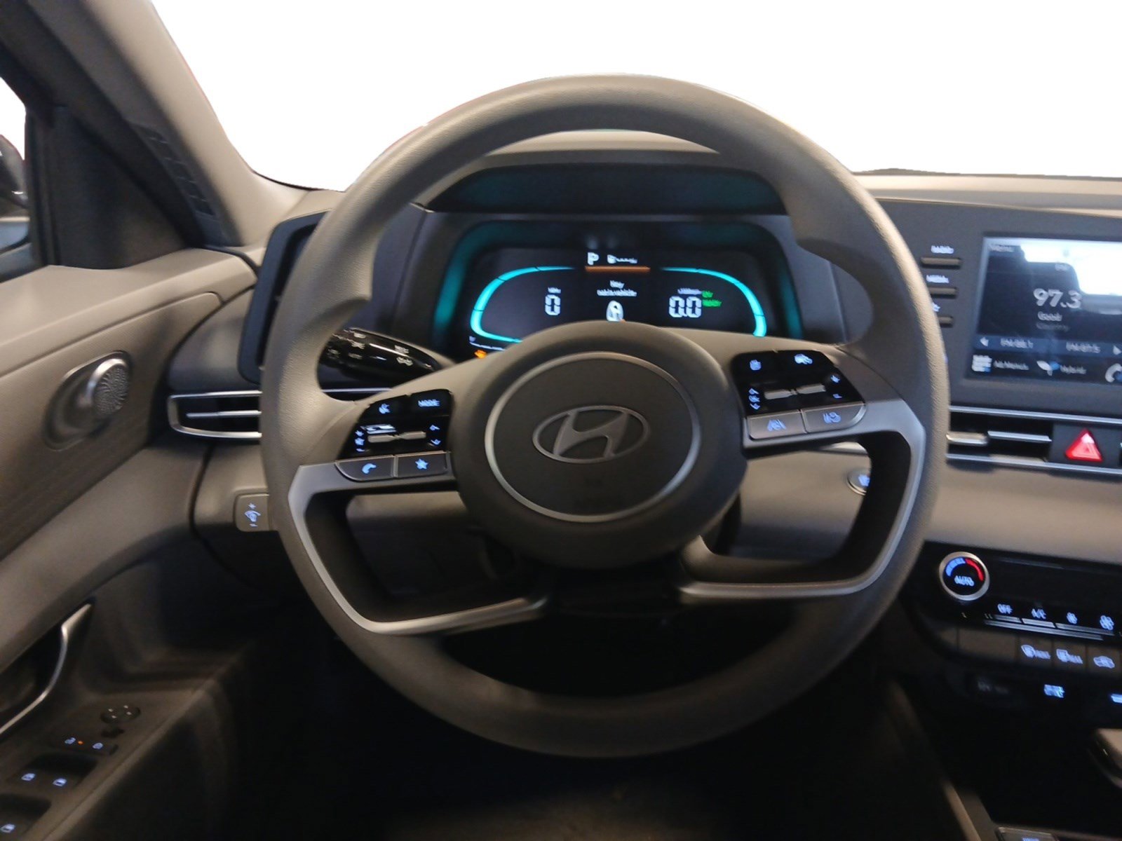 New 2025 Hyundai Elantra Blue image 12
