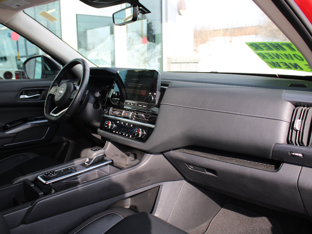 Used 2023 Nissan Pathfinder SL image 26