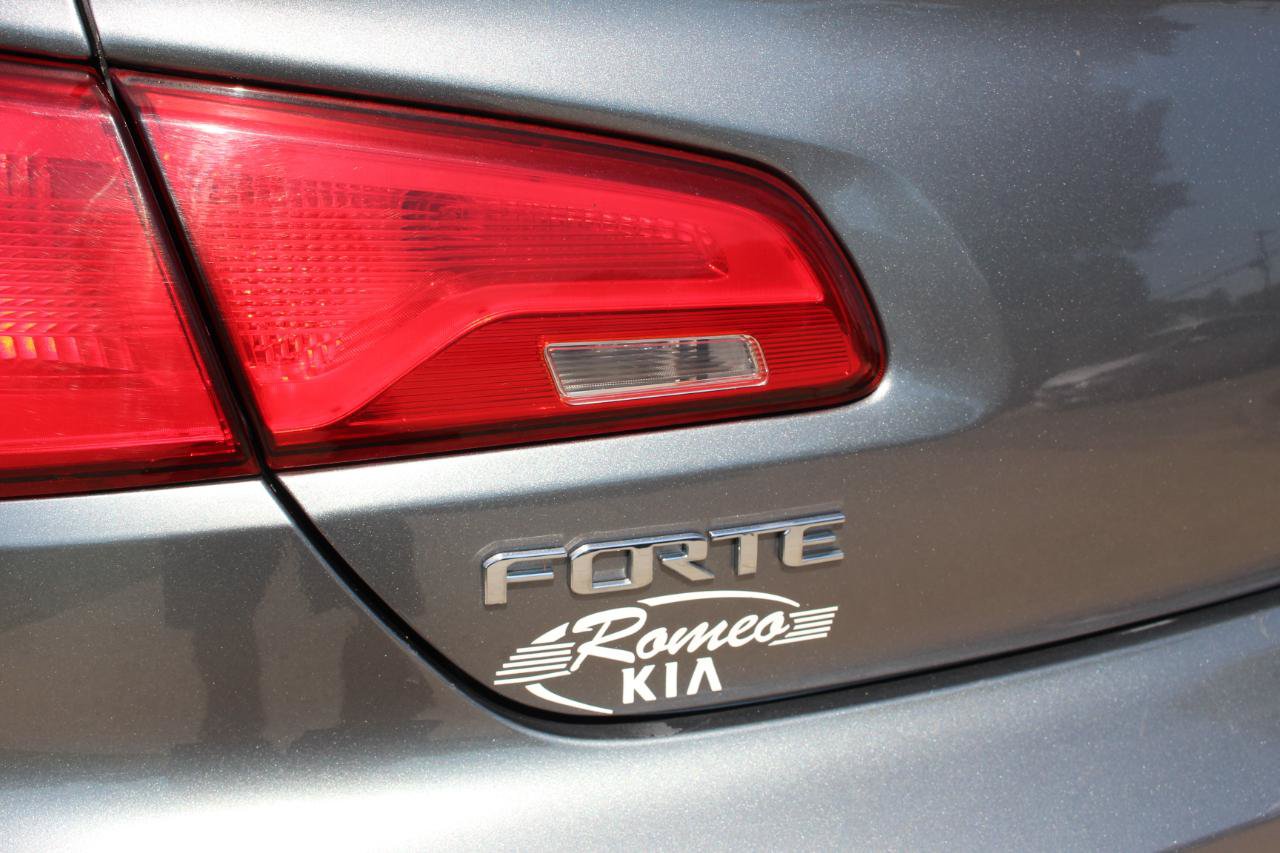 Used 2014 Kia Forte Koup EX FWD image 35