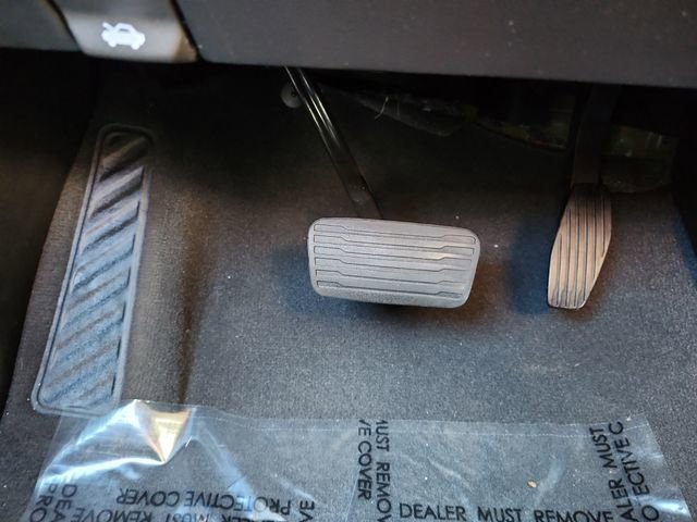 Used 2023 GMC Yukon XL SLT image 34