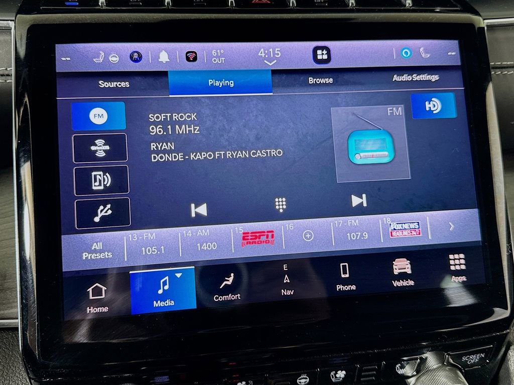 Used 2022 Jeep Grand Cherokee Overland w/ Advanced Protech Group III AWD/4WD image 38