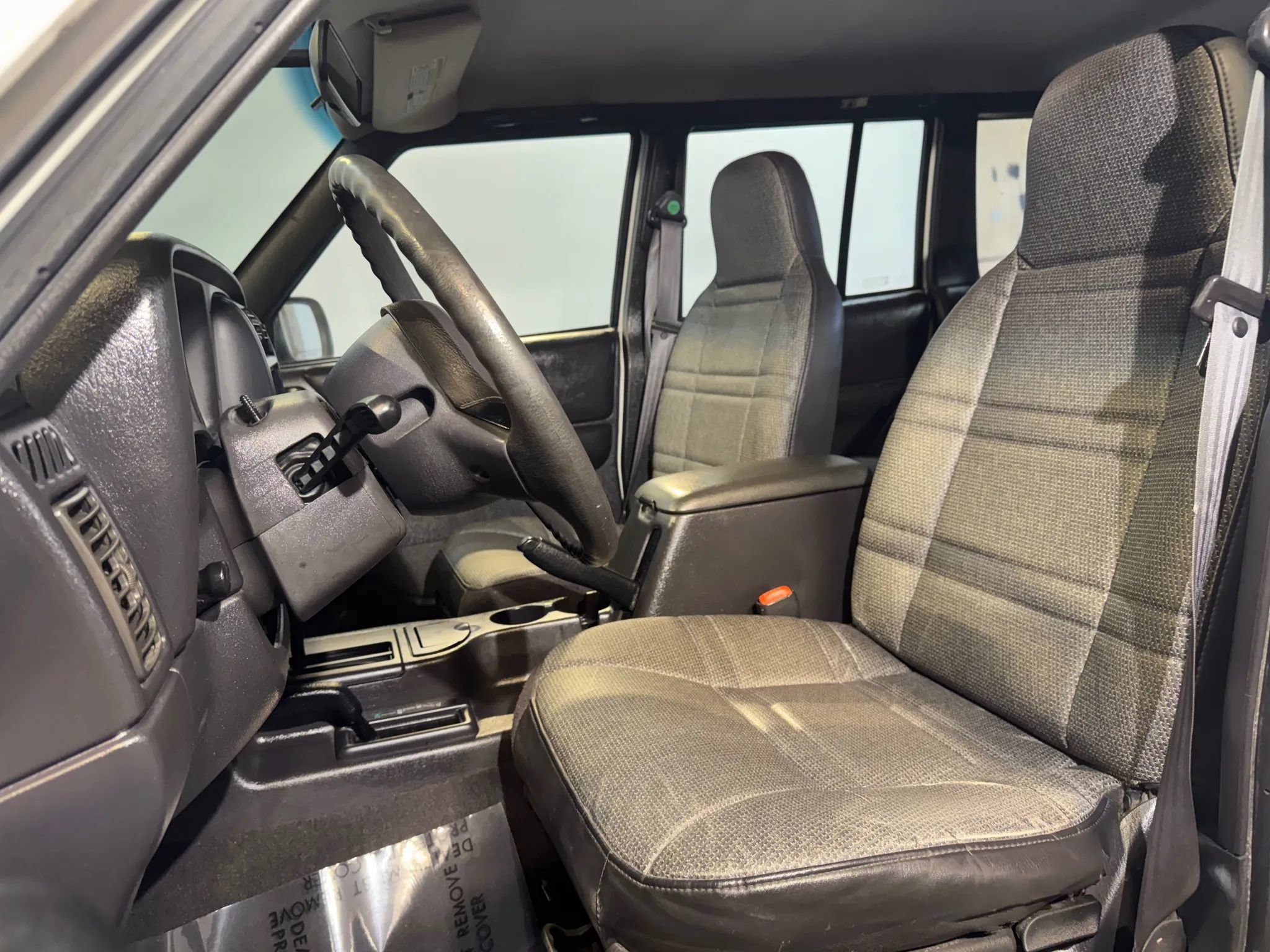 Used 2000 Jeep Cherokee SE AWD/4WD image 9