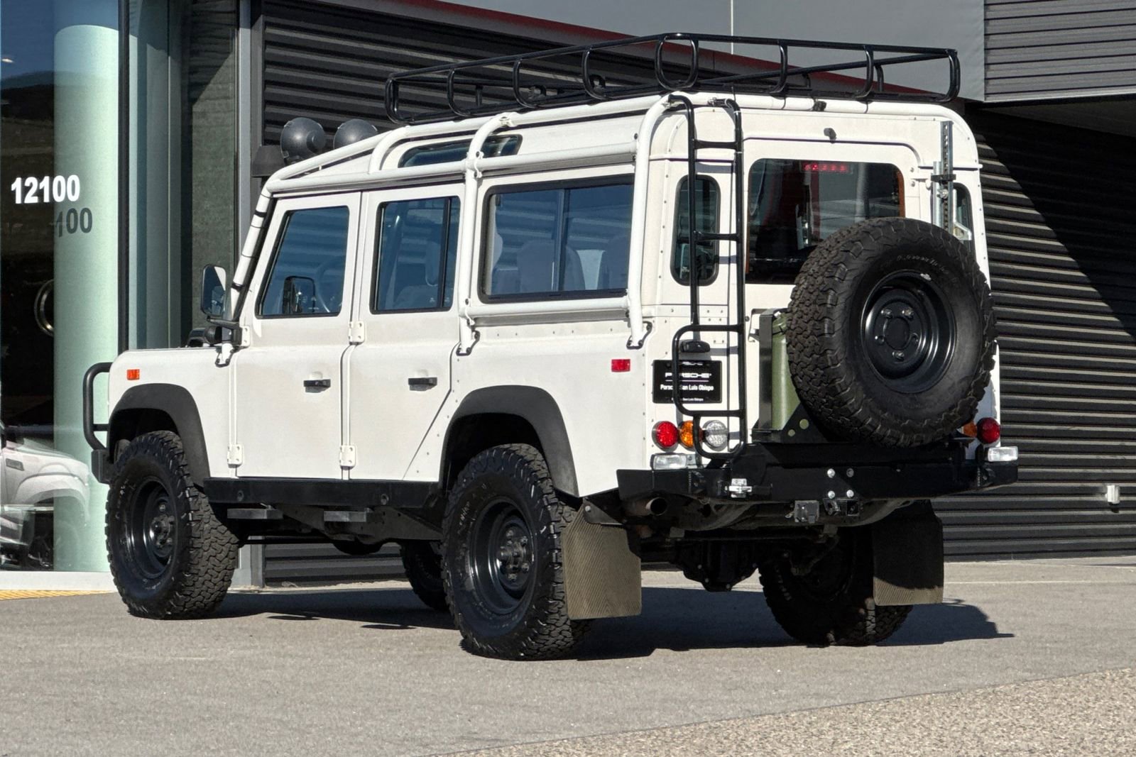 Used 1993 Land Rover Defender 110 image 3