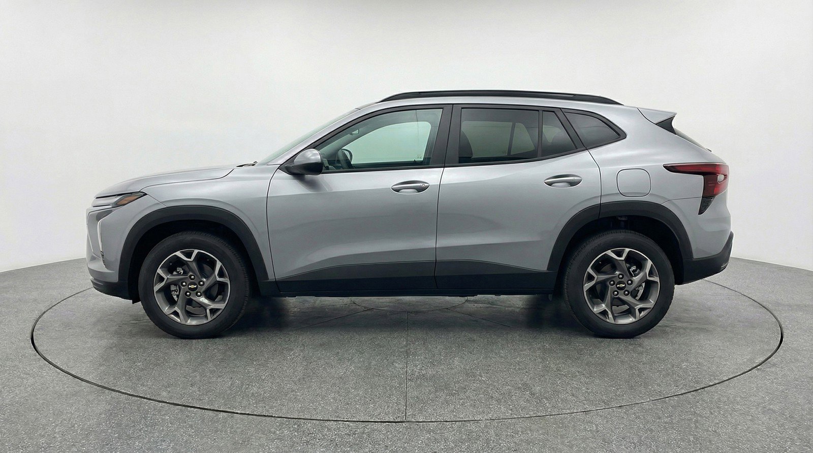 Used 2025 Chevrolet Trax LT image 5