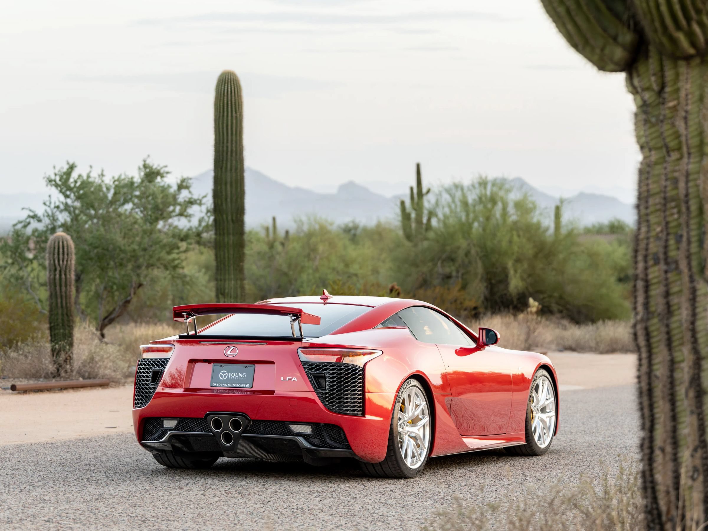 Used 2012 Lexus LFA RWD image 8