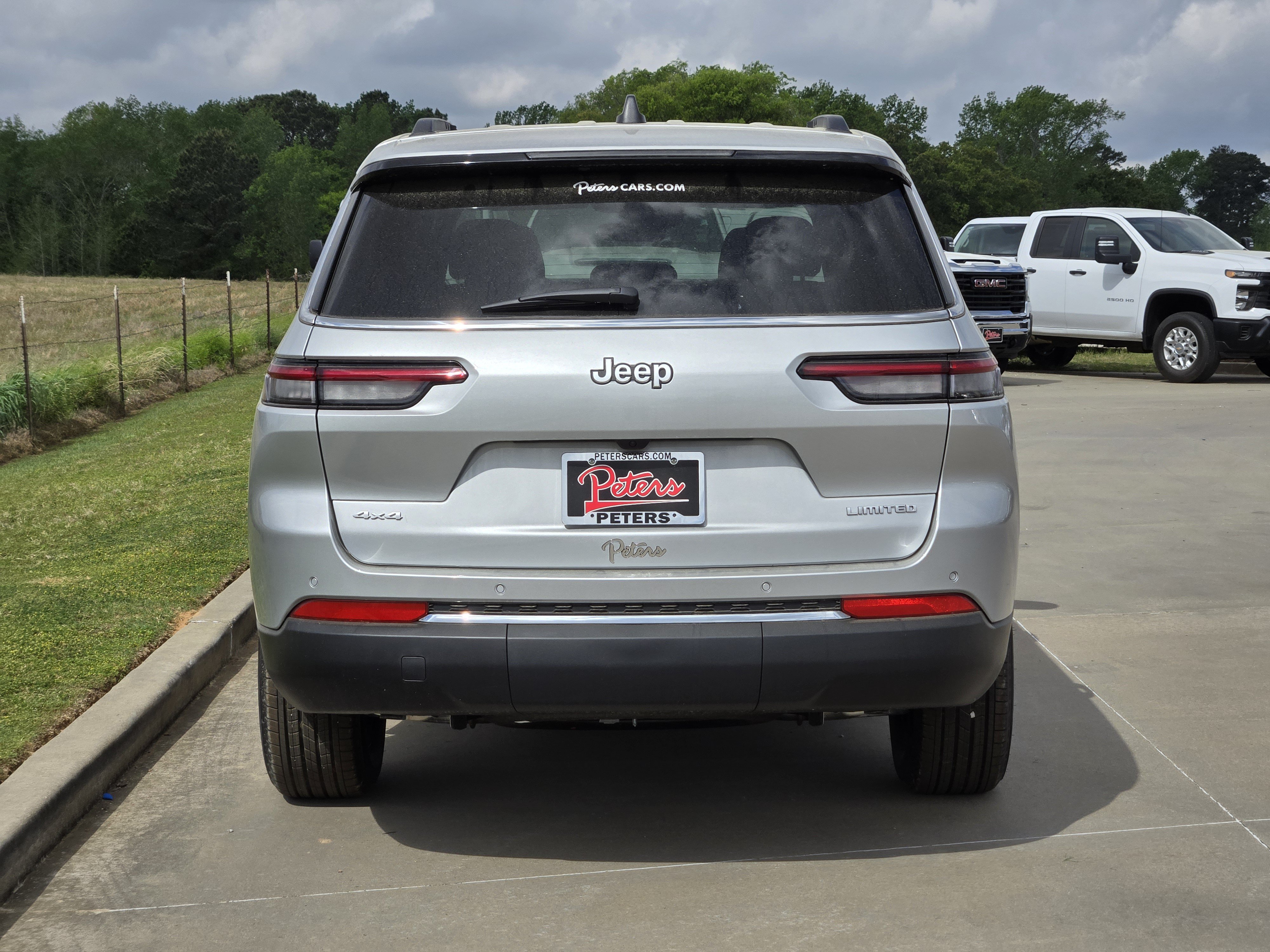 New 2025 Jeep Grand Cherokee L Limited w/ Trailer Tow Package AWD/4WD image 4